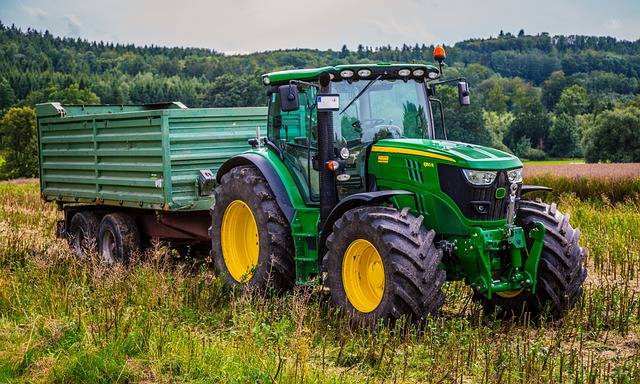 Vente d'huile pour machines agricoles au Le Thoronet dans le centre Var
